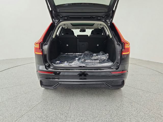 New 2026 Volvo XC60 B5 Plus w/ Protection Package Premier image 19