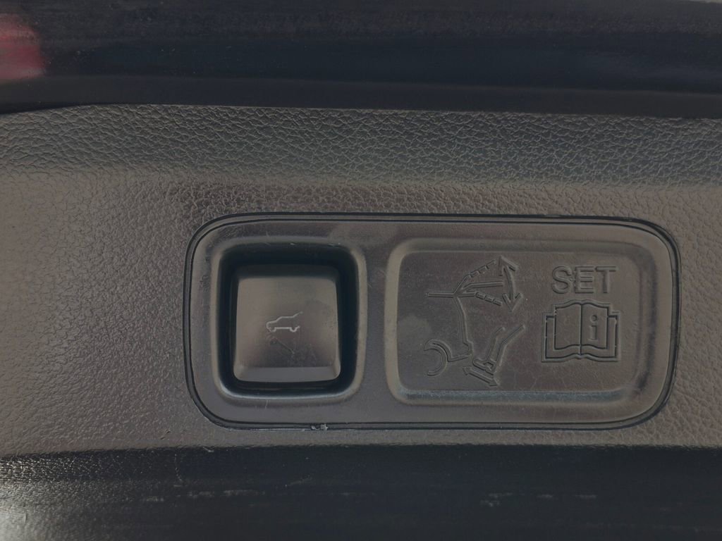 Used 2021 Ford Expedition XLT RWD image 11