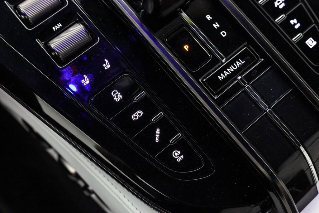 New 2025 Aston Martin V8 Vantage Coupe image 22