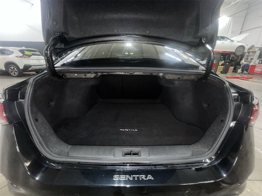 Used 2021 Nissan Sentra SR image 22