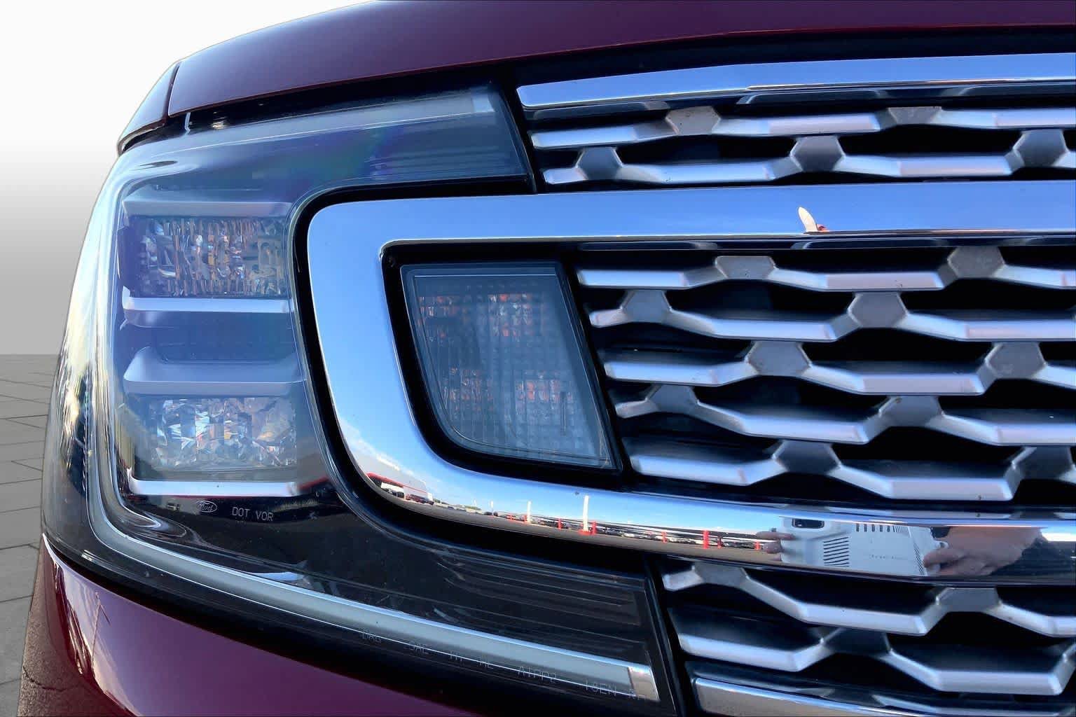 Used 2018 Ford Expedition Platinum RWD image 28