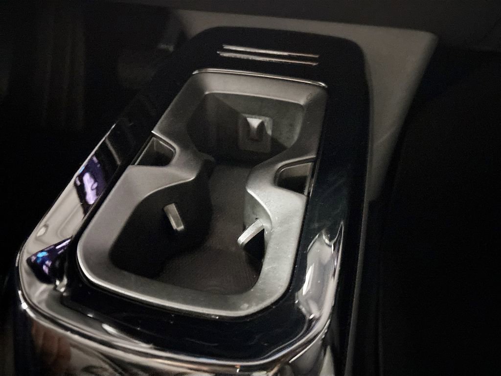 Used 2021 Volkswagen ID.4 Pro S w/ Gradient Package image 15