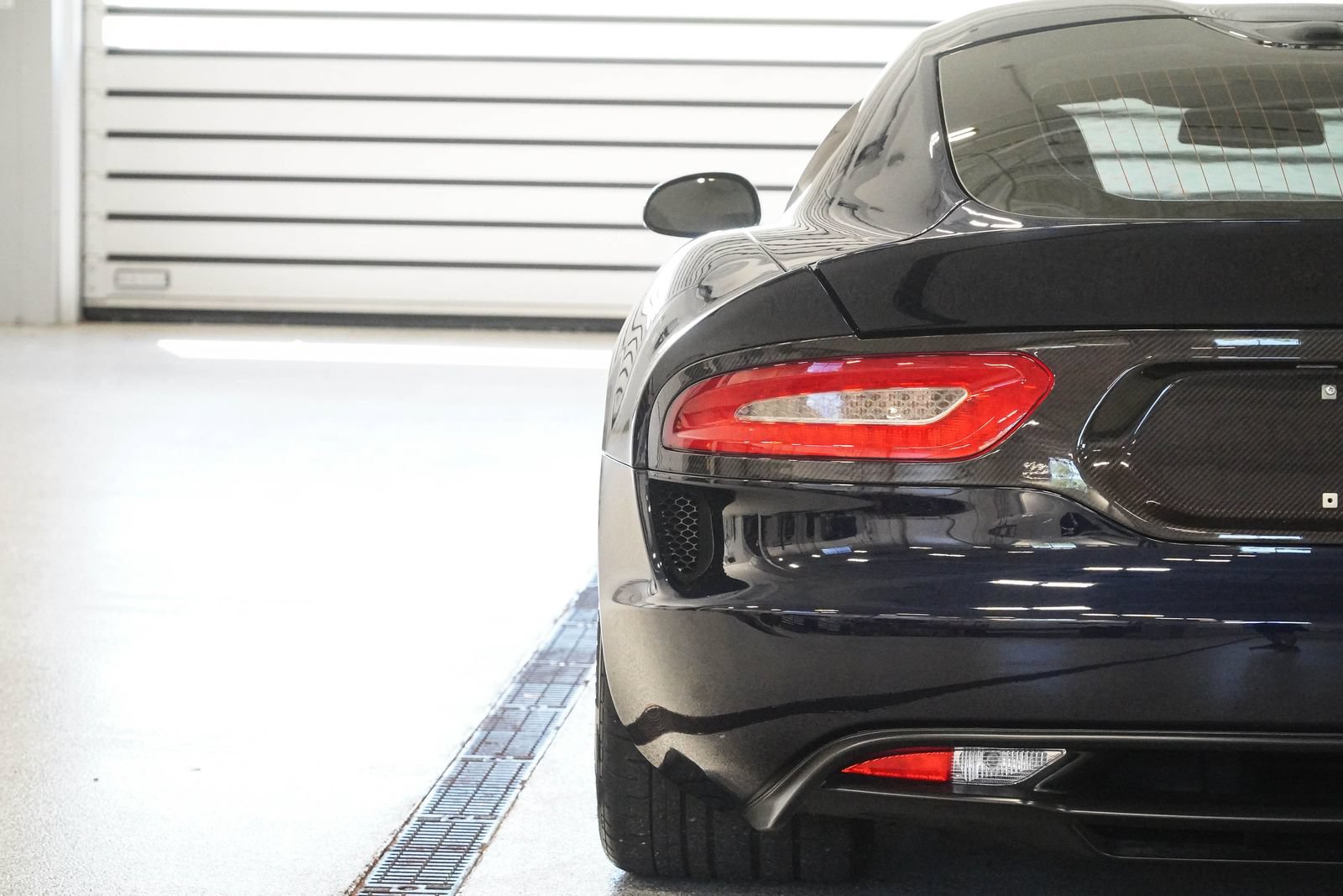 Used 2017 Dodge Viper GTC w/ GTS Interior Package RWD image 10