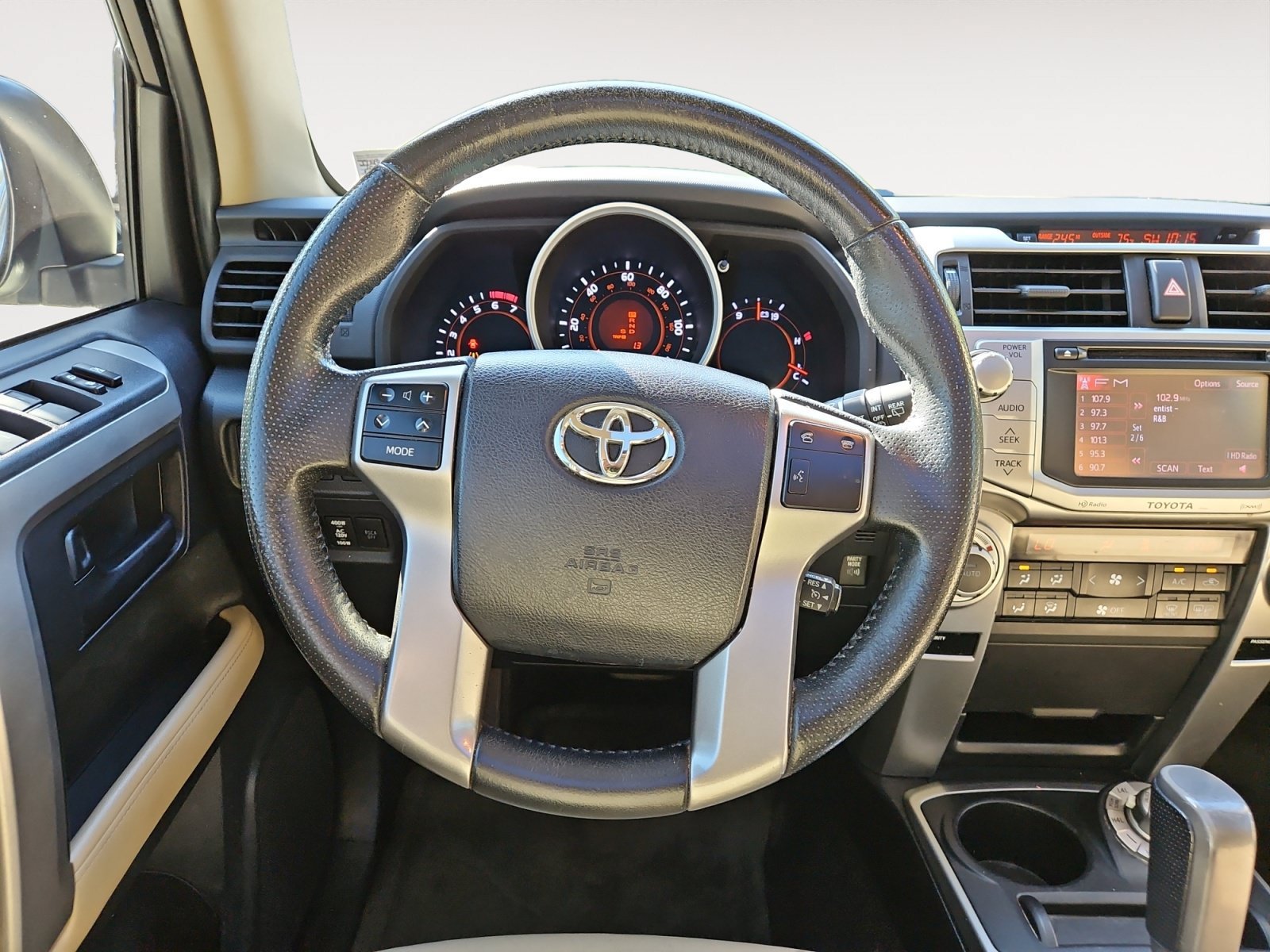 Used 2013 Toyota 4Runner Limited AWD/4WD image 12