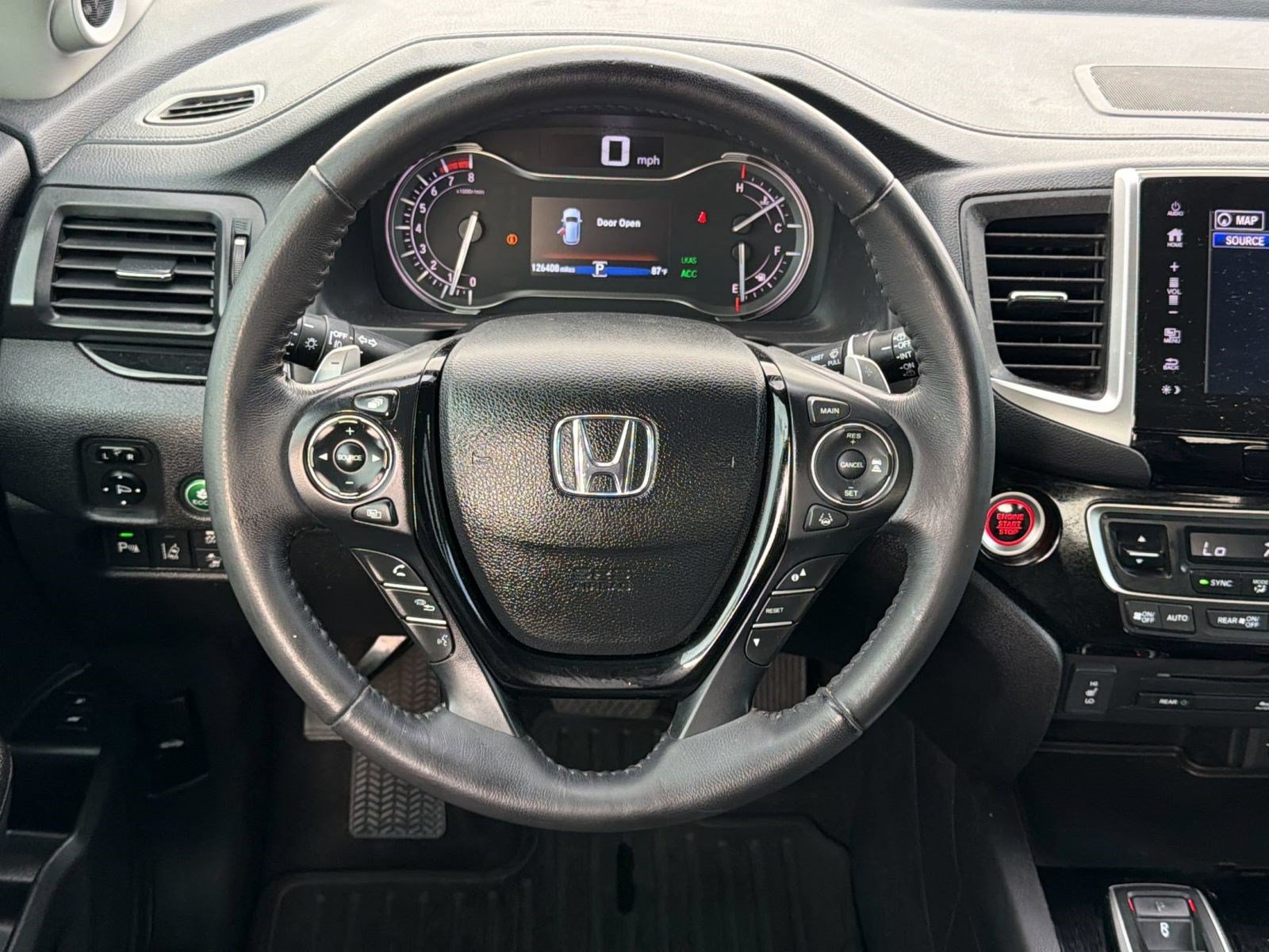 Used 2018 Honda Pilot Touring image 11