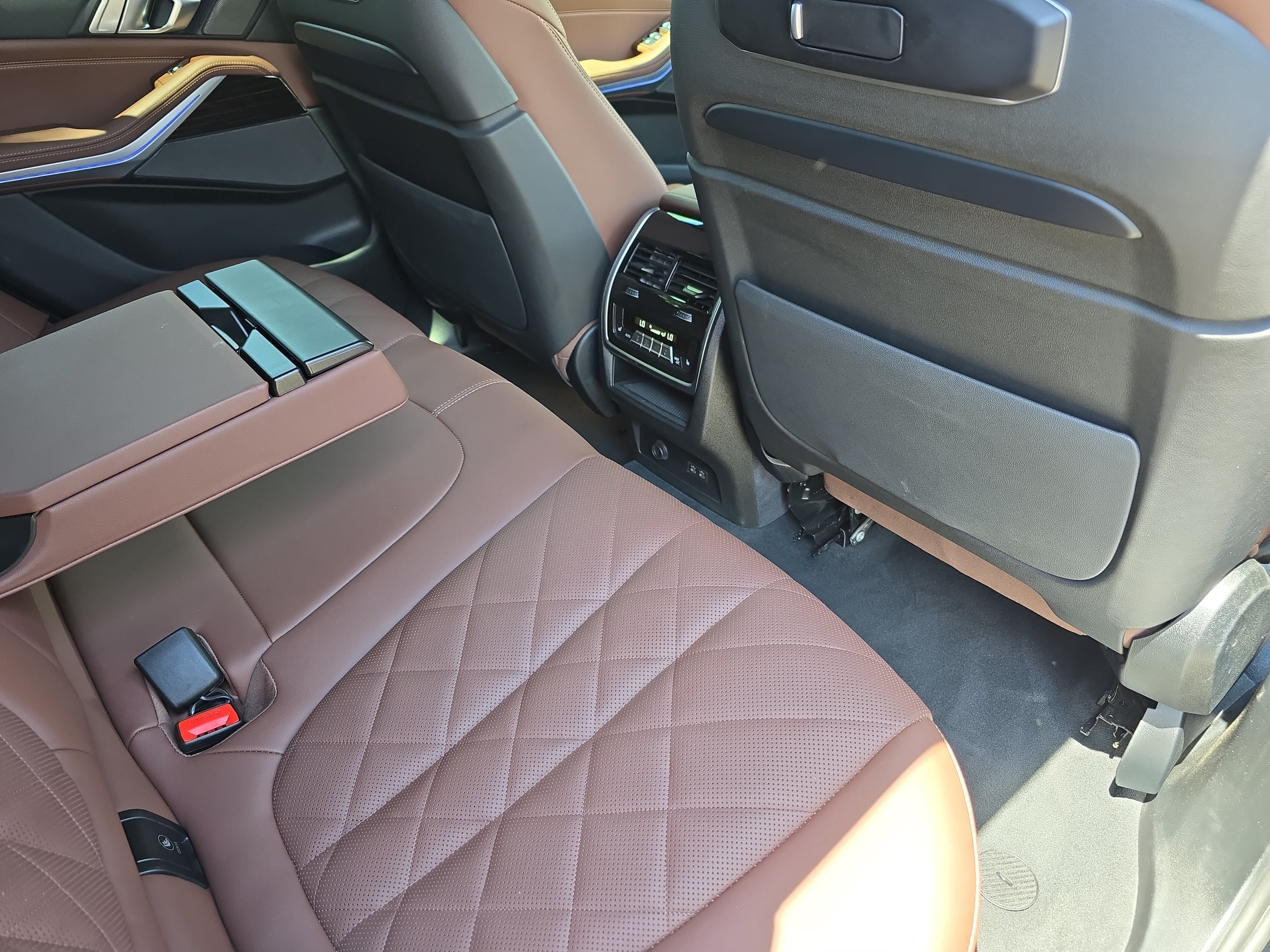 Used 2025 BMW X5 sDrive40i w/ Executive Package RWD image 12