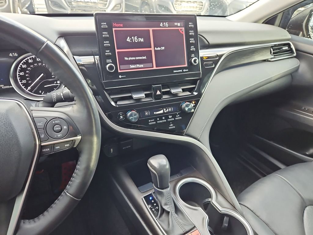 Used 2023 Toyota Camry XLE w/ Cold Weather Package image 19