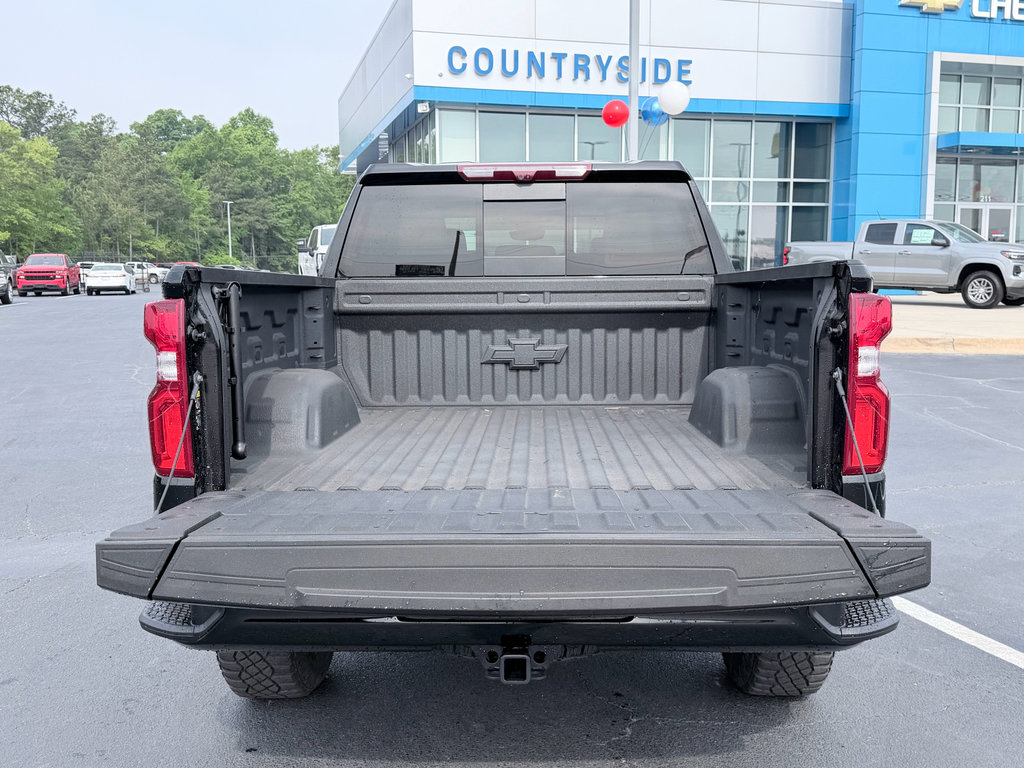Used 2025 Chevrolet Silverado 1500 ZR2 w/ Technology Package AWD/4WD image 9