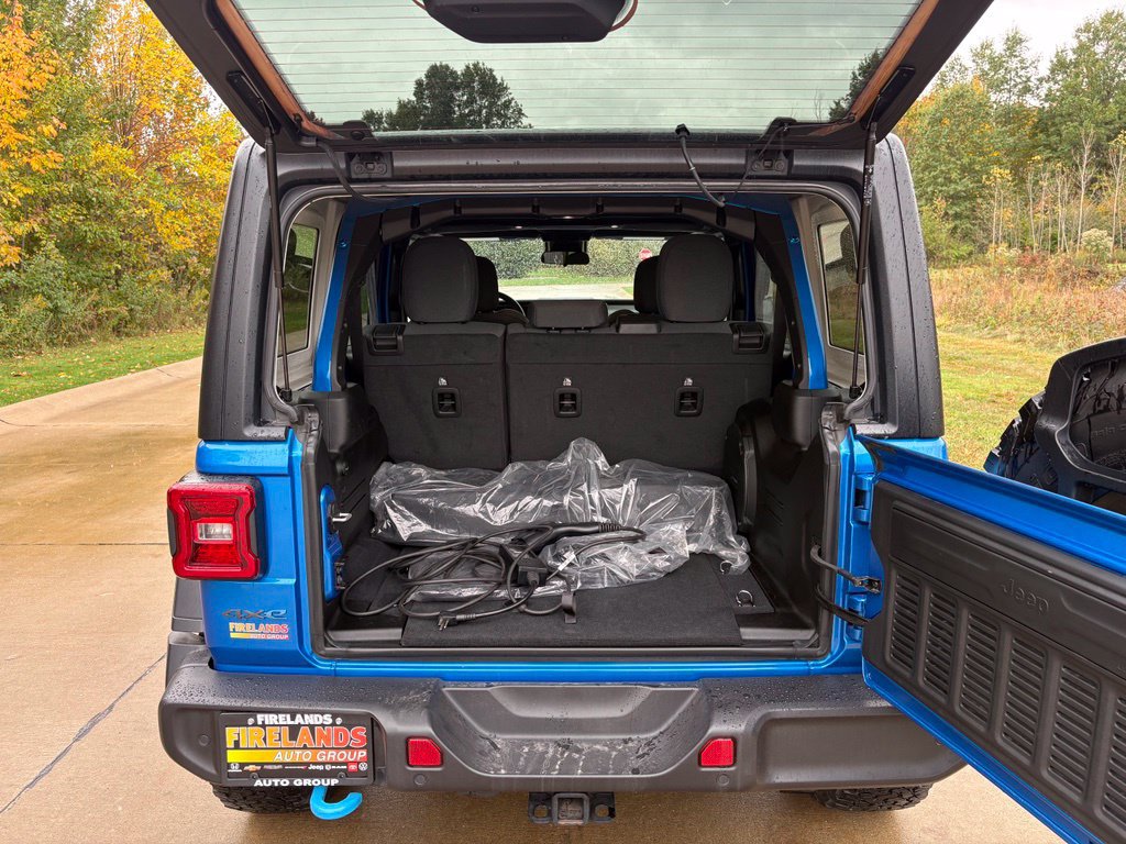 Used 2024 Jeep Wrangler Unlimited AWD/4WD image 44