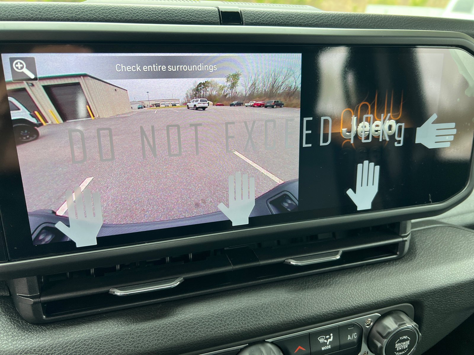 New 2026 Jeep Gladiator Sport image 23