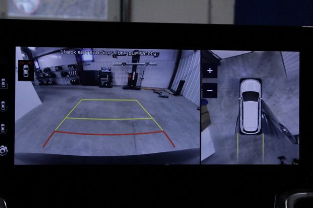 Used 2023 Kia Sorento SX Prestige image 36