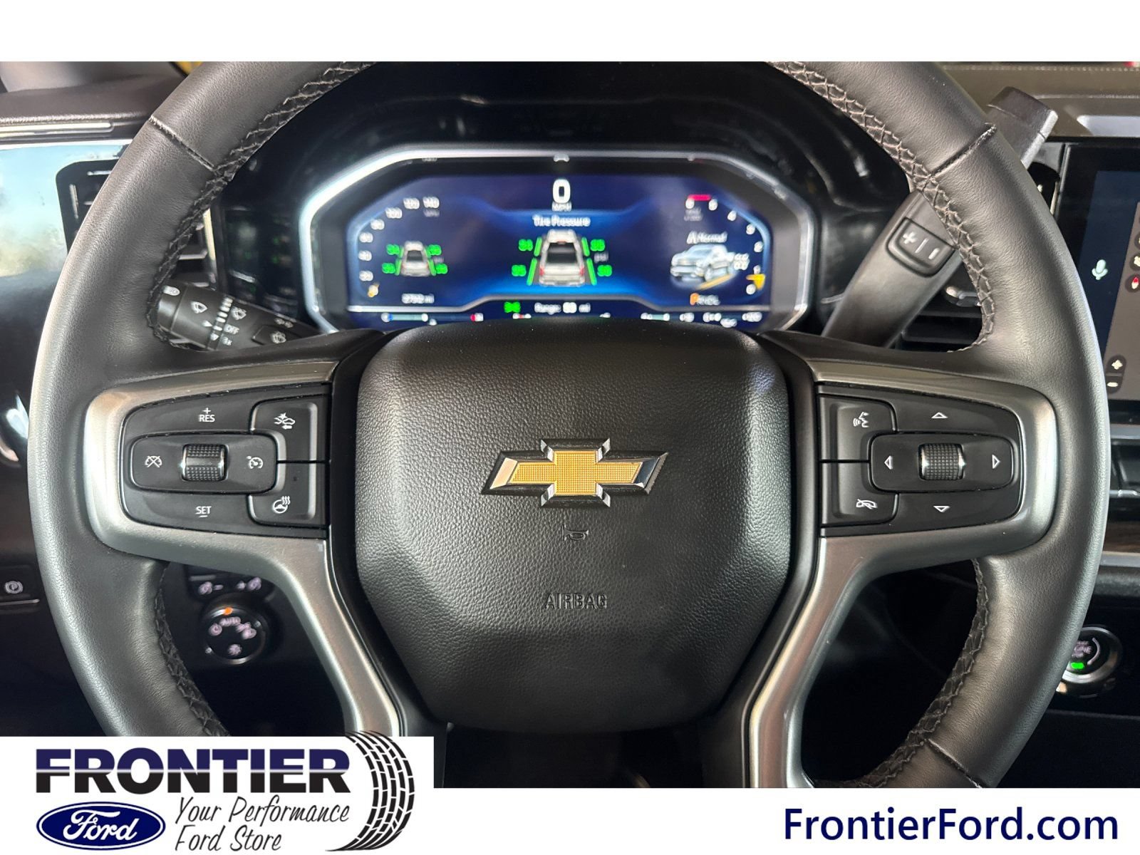 Used 2023 Chevrolet Silverado 1500 LT w/ Z71 Off-Road Package AWD/4WD image 24