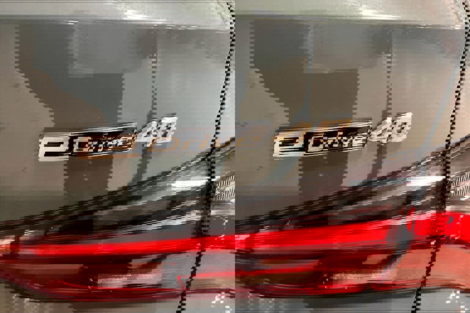 New 2025 BMW i4 eDrive40 w/ Premium Package image 9