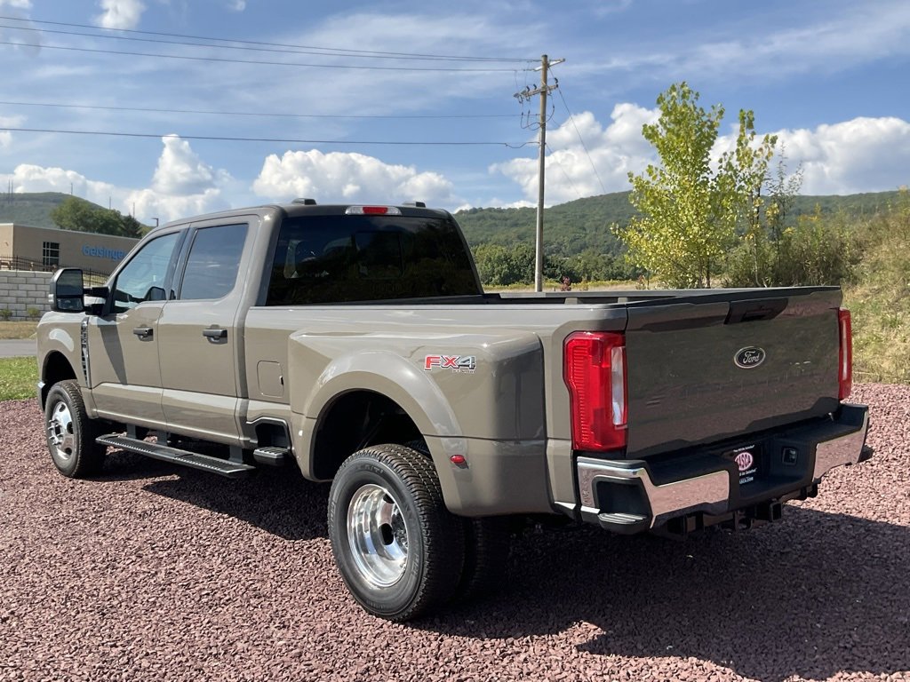 New 2026 Ford F350 XLT image 32