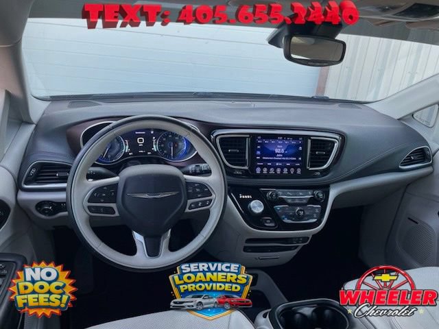 Used 2017 Chrysler Pacifica Limited FWD image 15