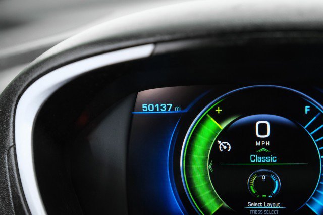 Used 2017 Chevrolet Volt LT w/ Comfort Package FWD image 18