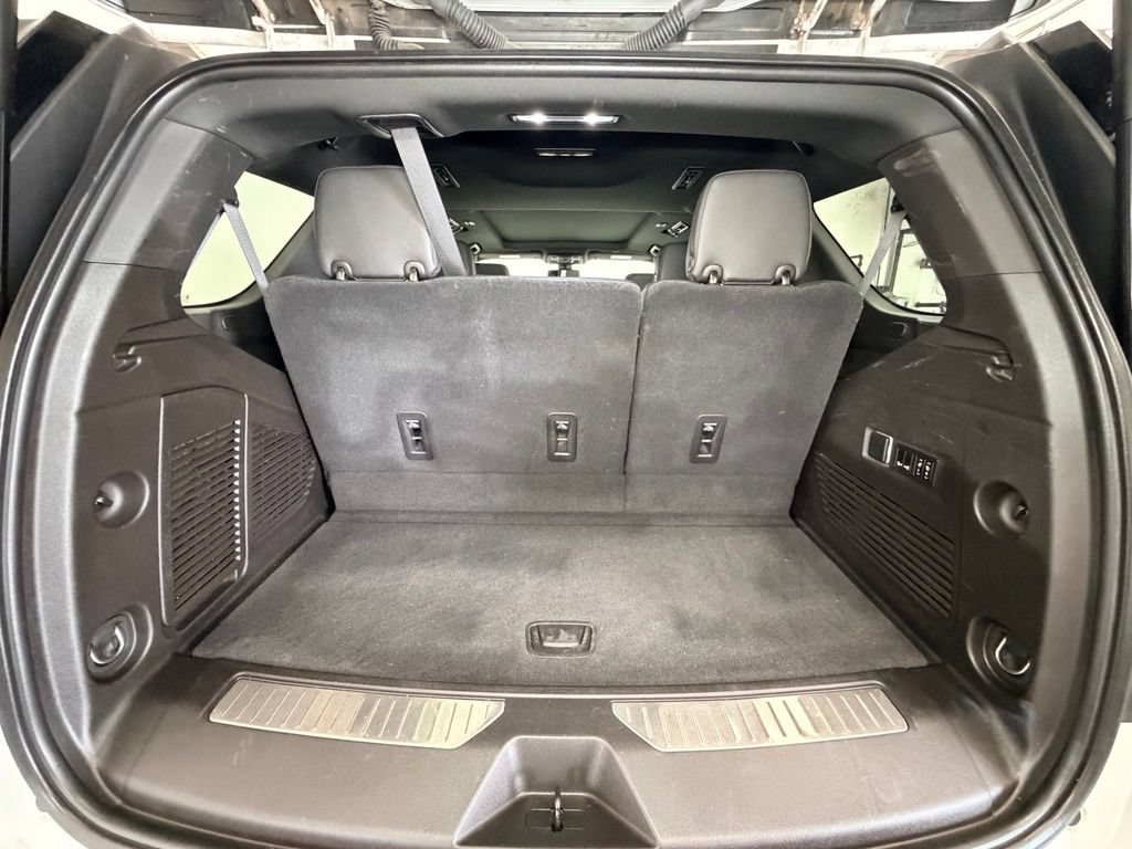 Used 2021 Chevrolet Tahoe RST w/ Luxury Package AWD/4WD image 7