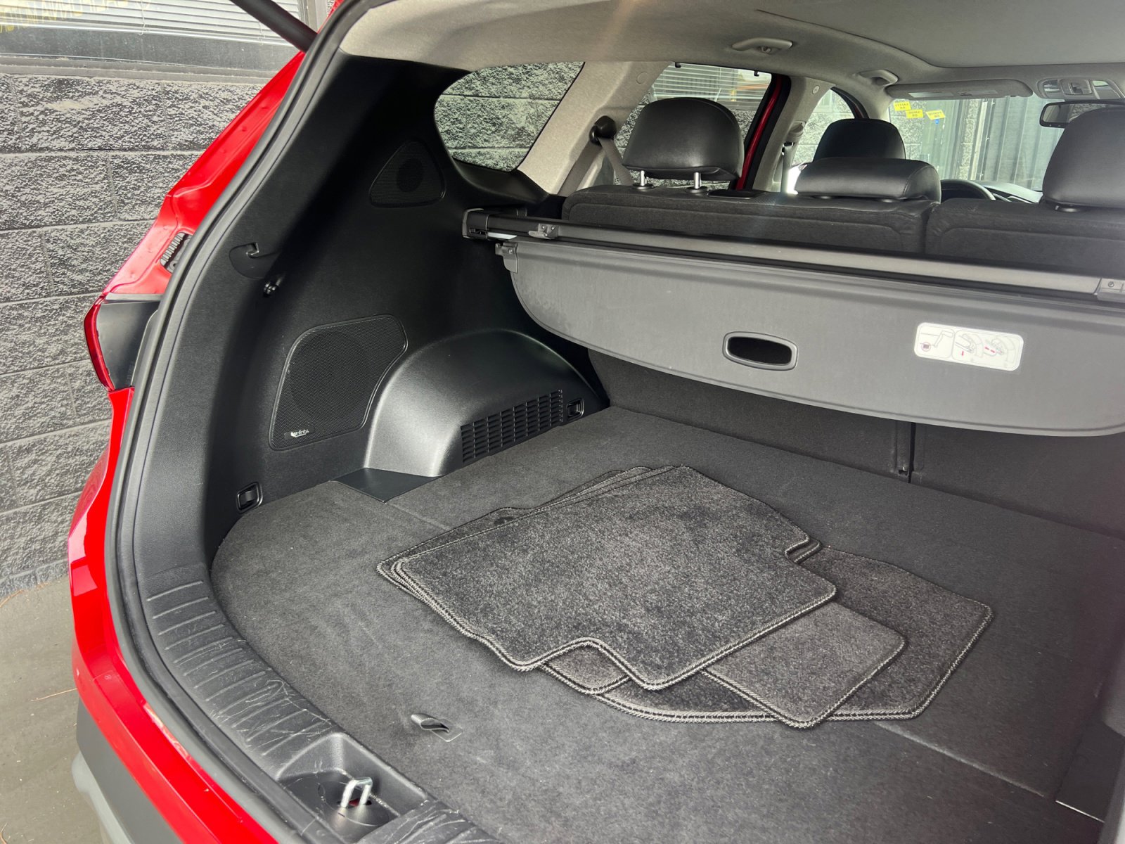 Used 2020 Hyundai Santa Fe Limited FWD image 19