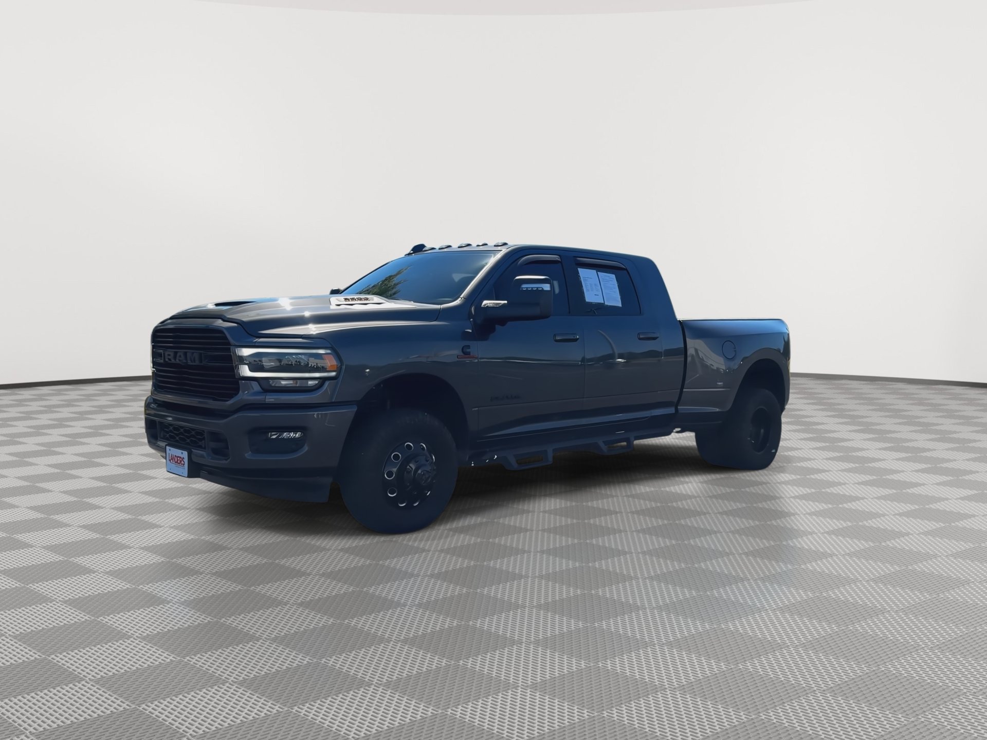 Used 2024 RAM 3500 Laramie w/ Night Edition AWD/4WD image 4