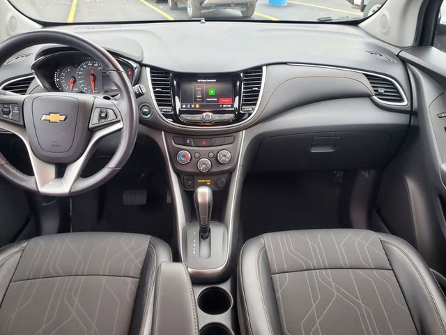 Certified 2022 Chevrolet Trax LT w/ LT Convenience Package image 17