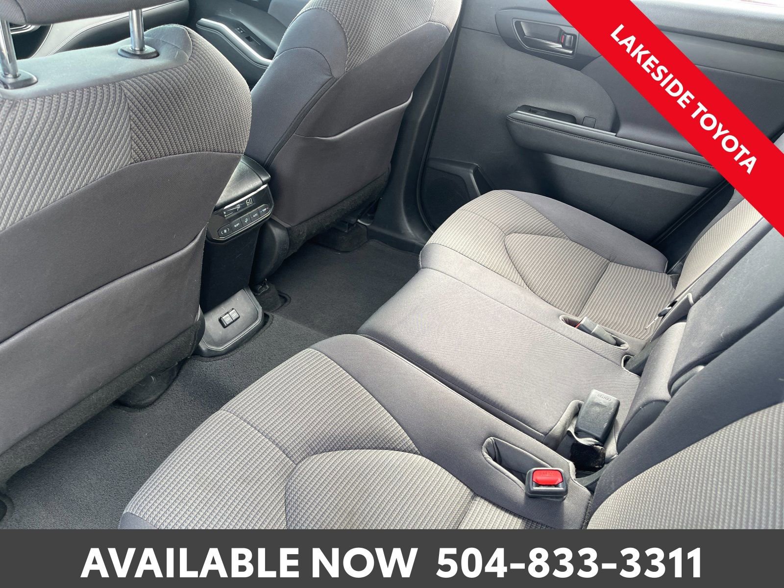 Used 2023 Toyota Highlander L image 13