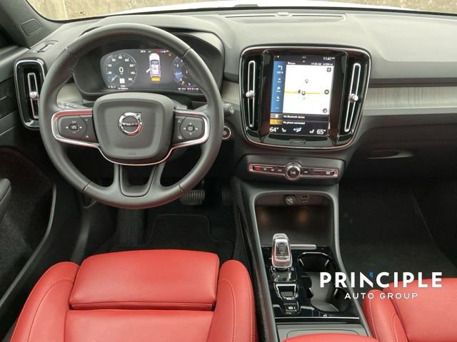 Certified 2021 Volvo XC40 T4 Inscription w/ Climate Package image 16