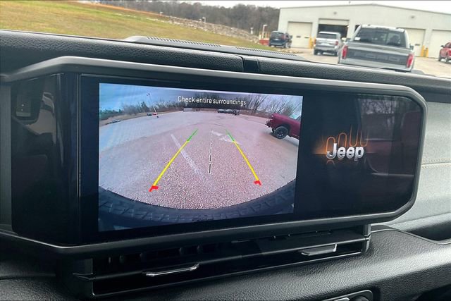 Used 2024 Jeep Wrangler Willys image 21