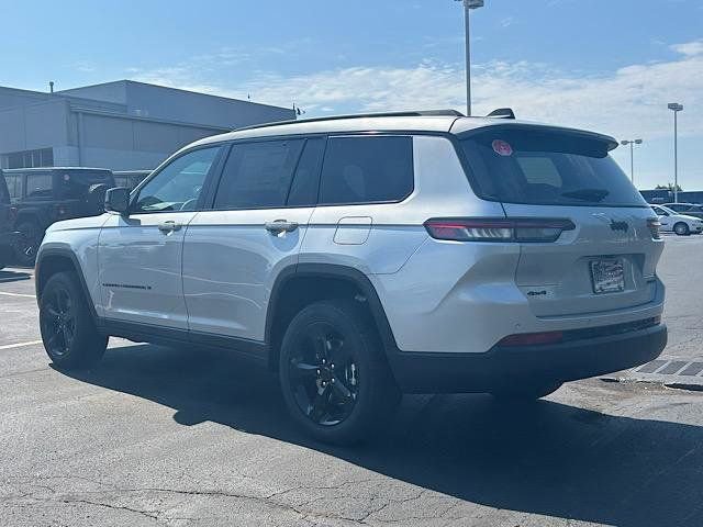 New 2025 Jeep Grand Cherokee L Limited w/ Black Appearance Package image 4
