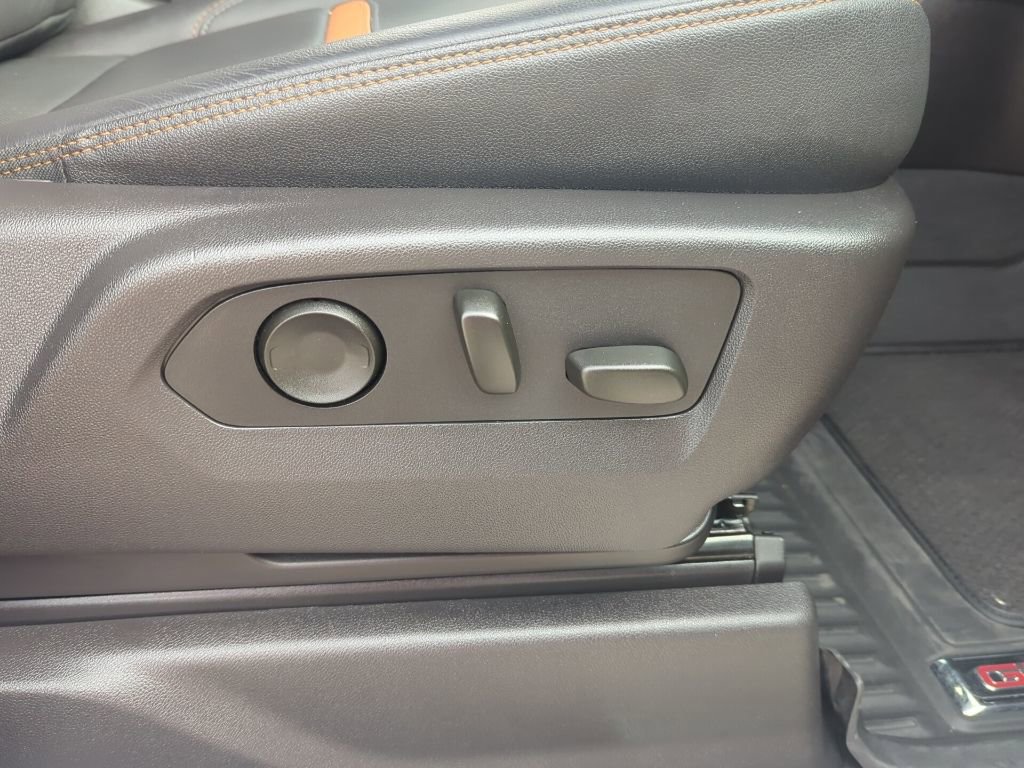 Used 2024 GMC Sierra 1500 AT4 w/ Technology Package image 35