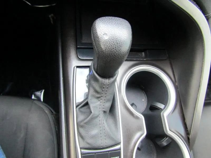 Used 2022 Toyota Camry LE image 19