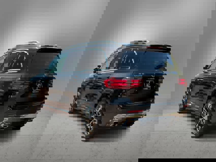Used 2025 Mercedes-Benz GLB 250 4MATIC image 6