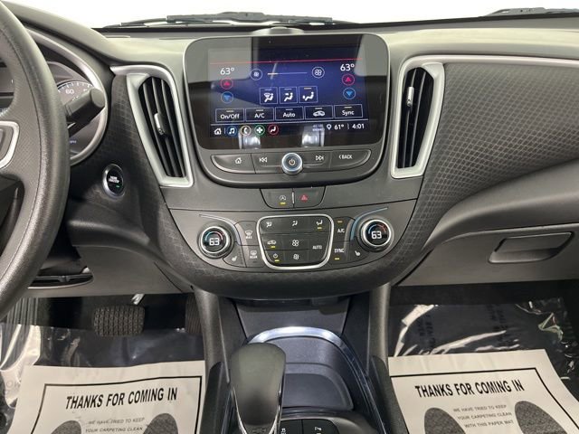 Used 2024 Chevrolet Malibu LT image 25