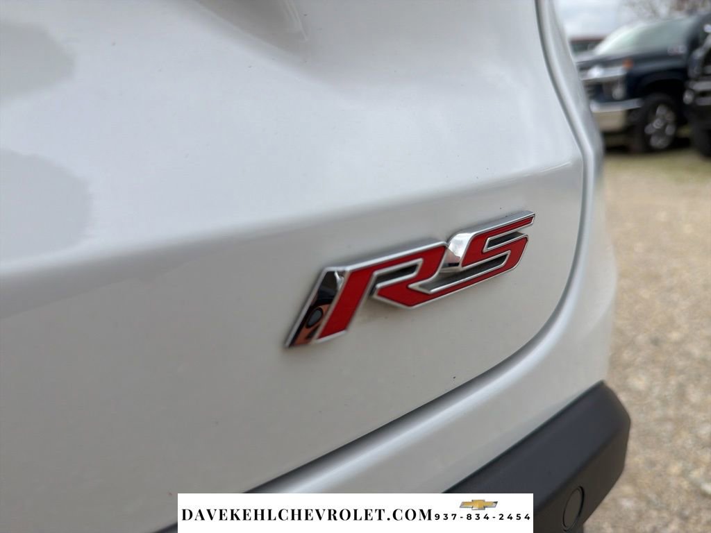 Used 2024 Chevrolet Trax RS w/ Sunroof Package FWD image 33
