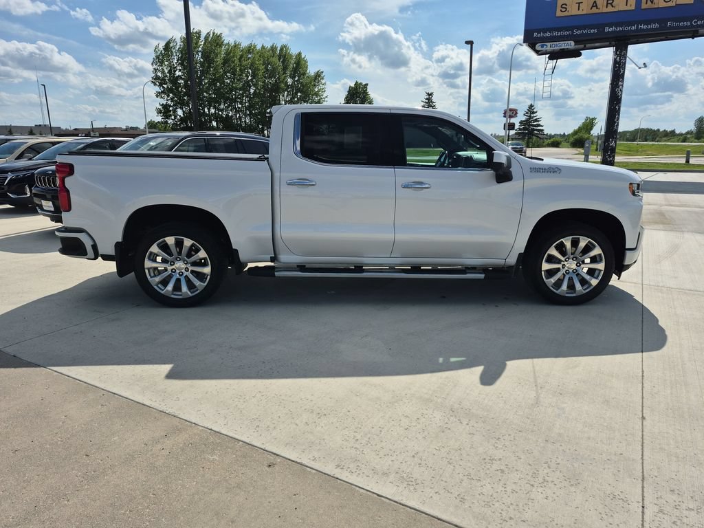 Used 2019 Chevrolet Silverado 1500 High Country w/ Technology Package AWD/4WD image 6