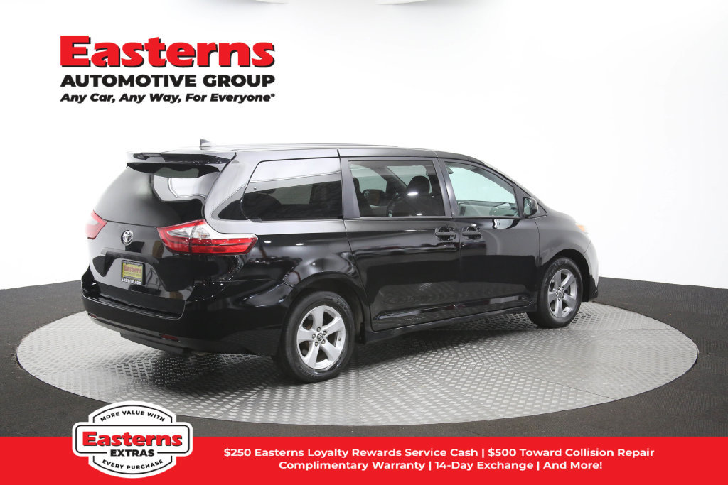 Used 2020 Toyota Sienna L FWD image 42