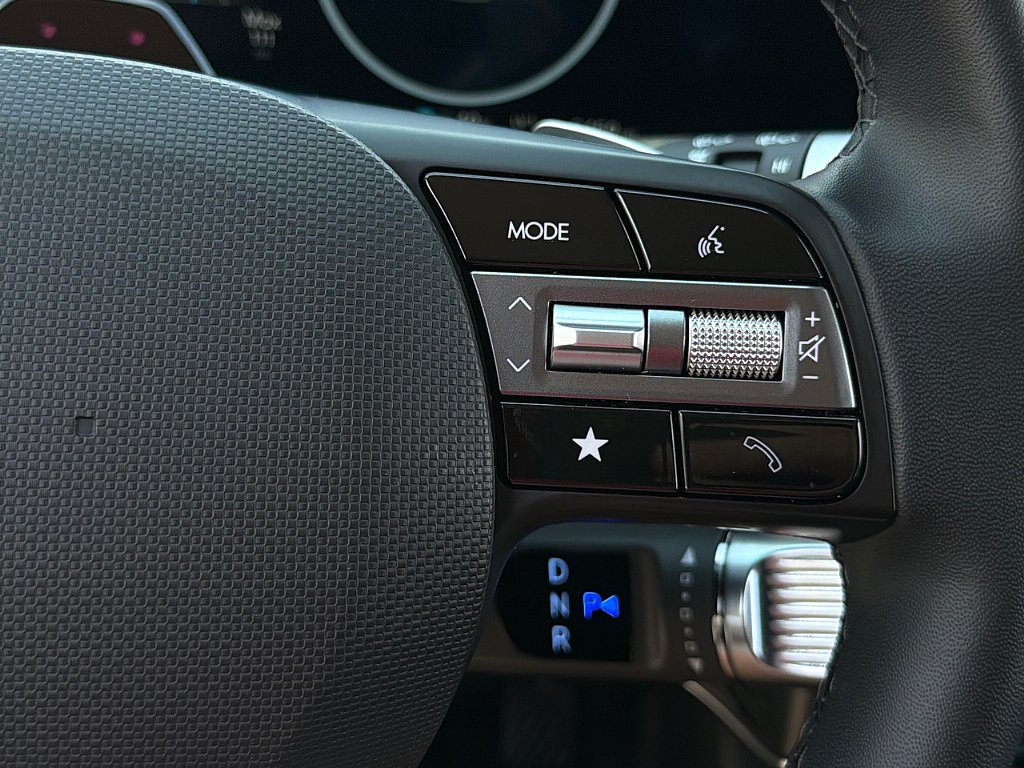 Certified 2025 Hyundai Ioniq 5 SE RWD image 18