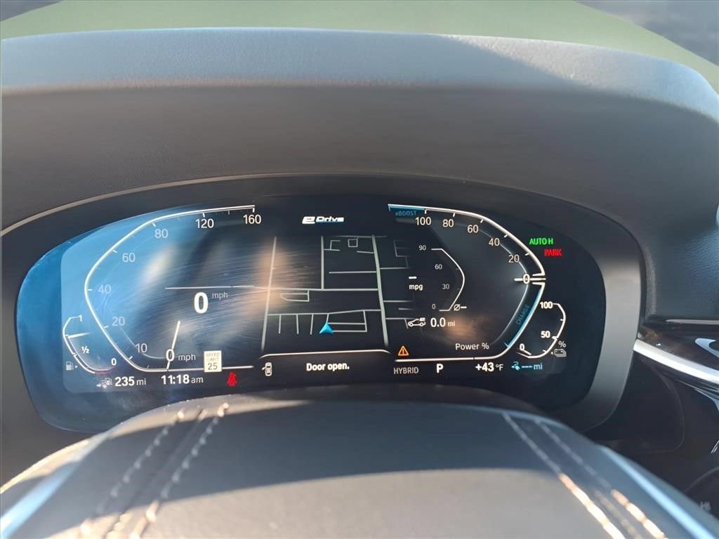 Used 2023 BMW 530e xDrive AWD/4WD image 17