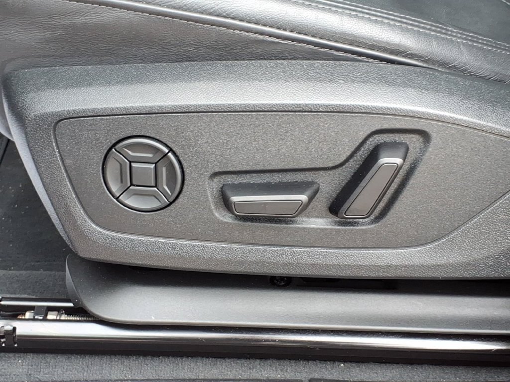 Used 2025 Audi Q3 2.0T Premium AWD/4WD image 12