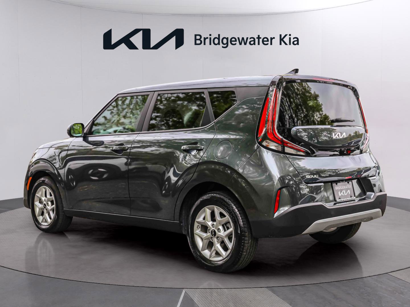 Certified 2025 Kia Soul LX w/ LX Technology Package FWD image 5