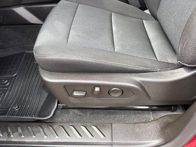 Used 2025 Chevrolet Colorado W/T w/ WT Custom Package AWD/4WD image 7