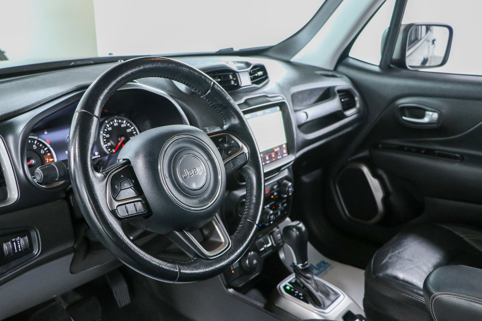 Used 2021 Jeep Renegade Limited AWD/4WD image 22