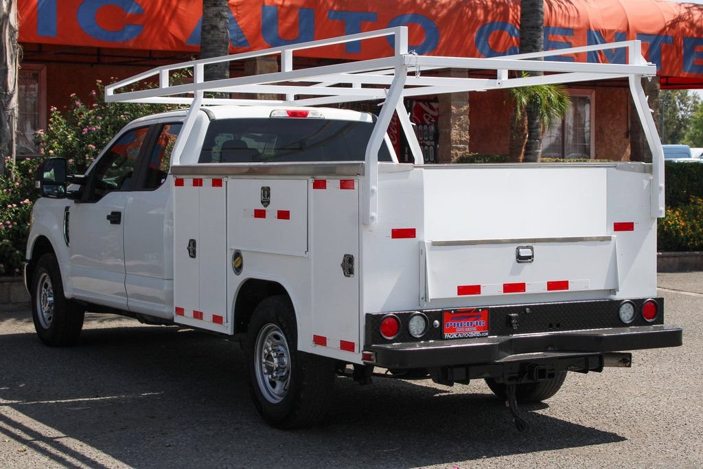 Used 2018 Ford F250 XL w/ Power Equipment Group RWD image 6