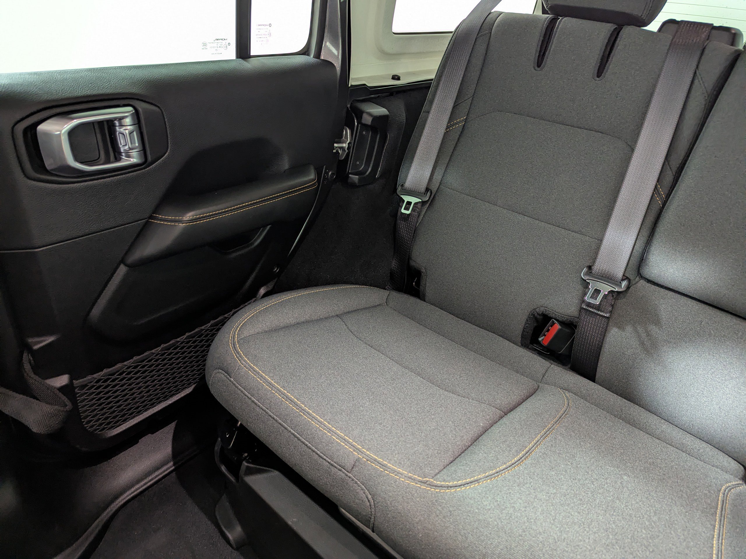 Used 2025 Jeep Wrangler Sahara AWD/4WD image 13