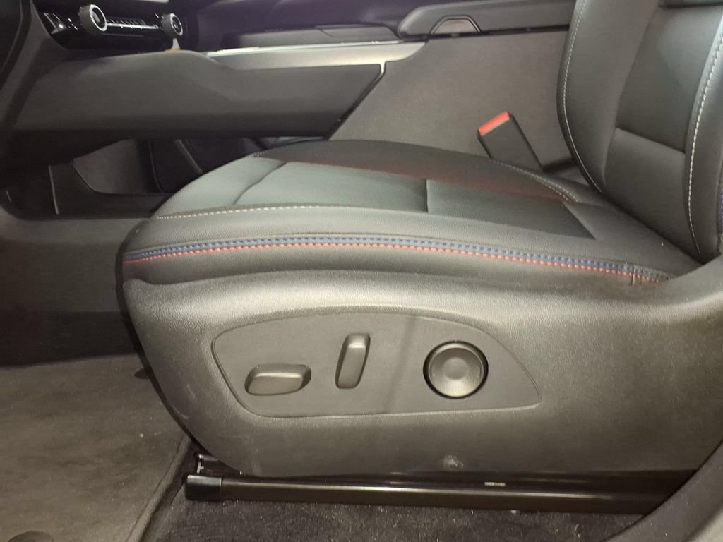 Used 2026 Chevrolet Equinox EV RS FWD image 16