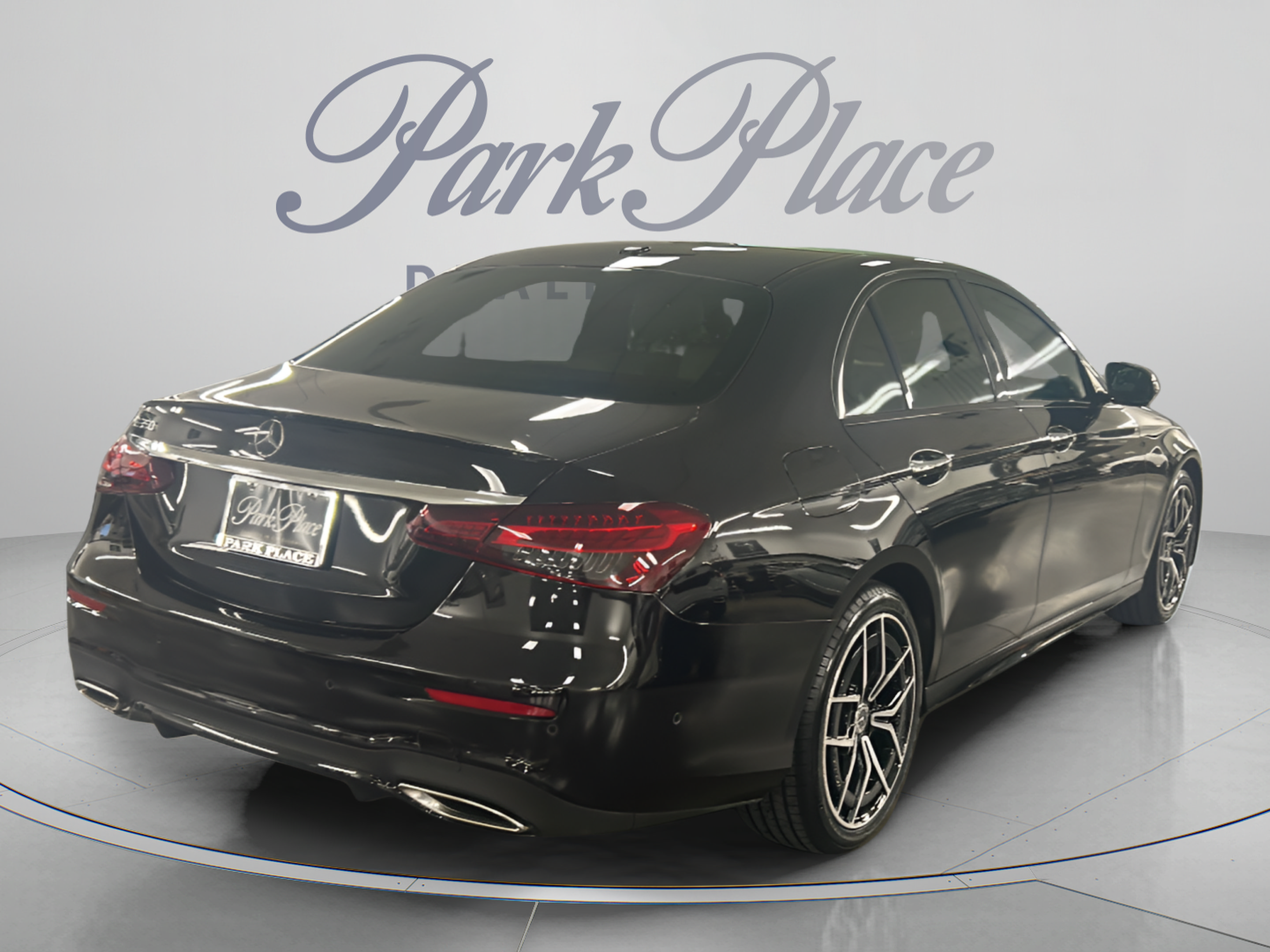 Used 2022 Mercedes-Benz E 350 Sedan image 5