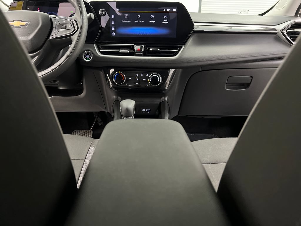Used 2025 Chevrolet TrailBlazer LT AWD/4WD image 42