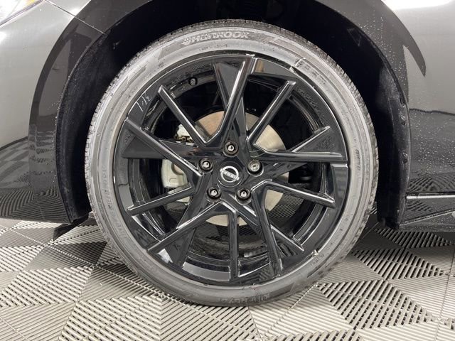 New 2025 Nissan Sentra SR w/ Midnight Edition image 12