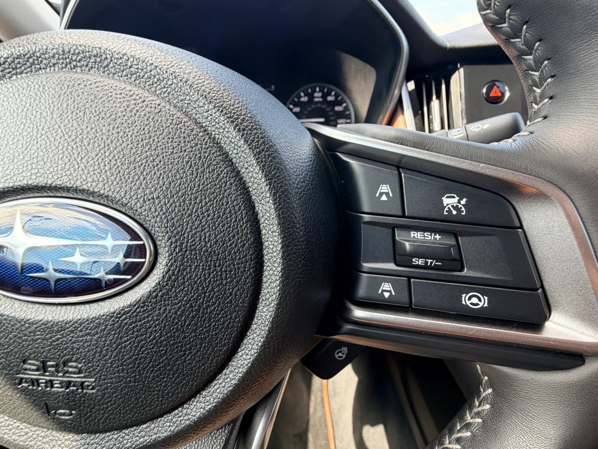 Used 2023 Subaru Outback Touring AWD/4WD image 14