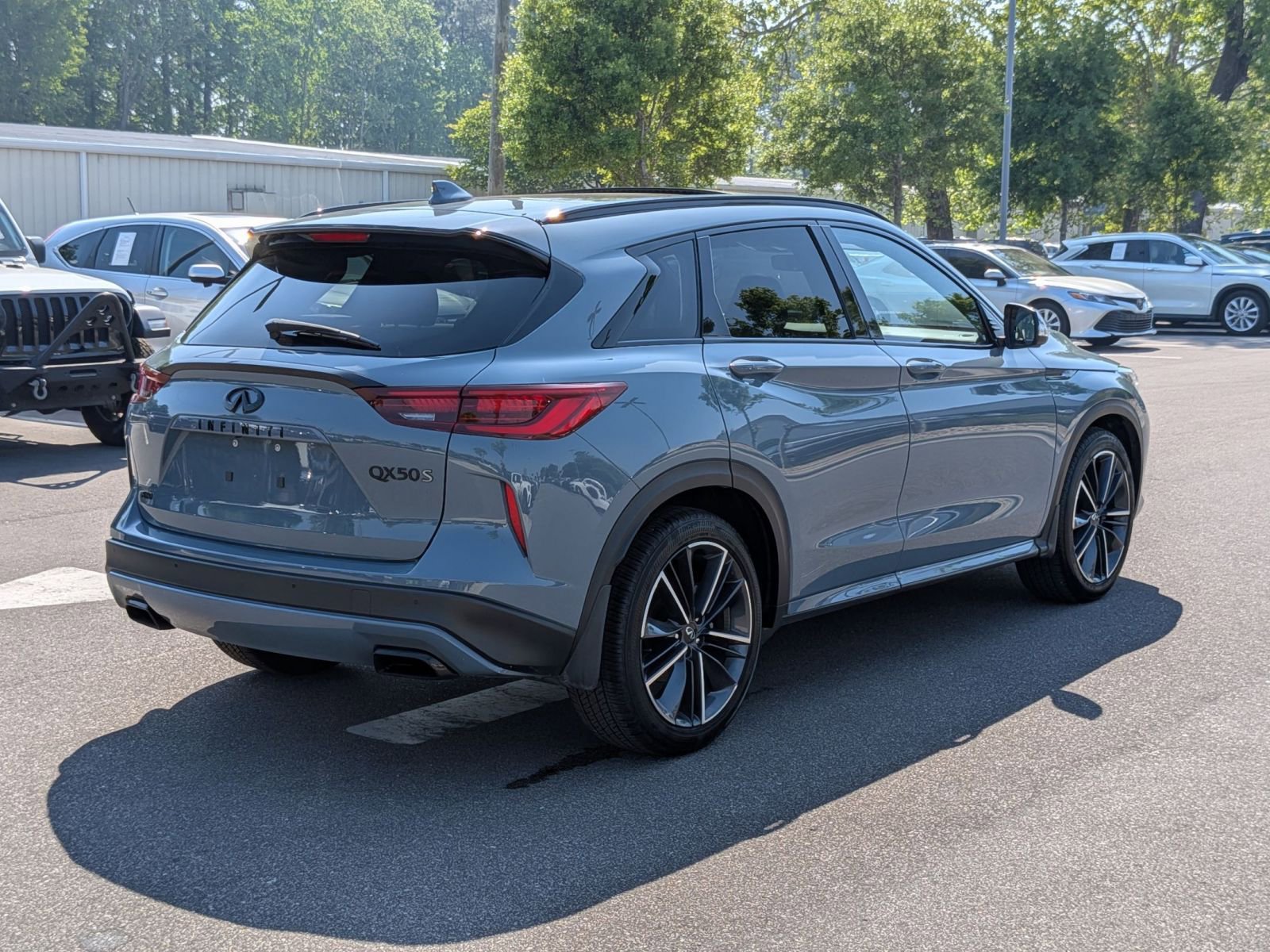Used 2025 INFINITI QX50 Sport AWD/4WD image 3