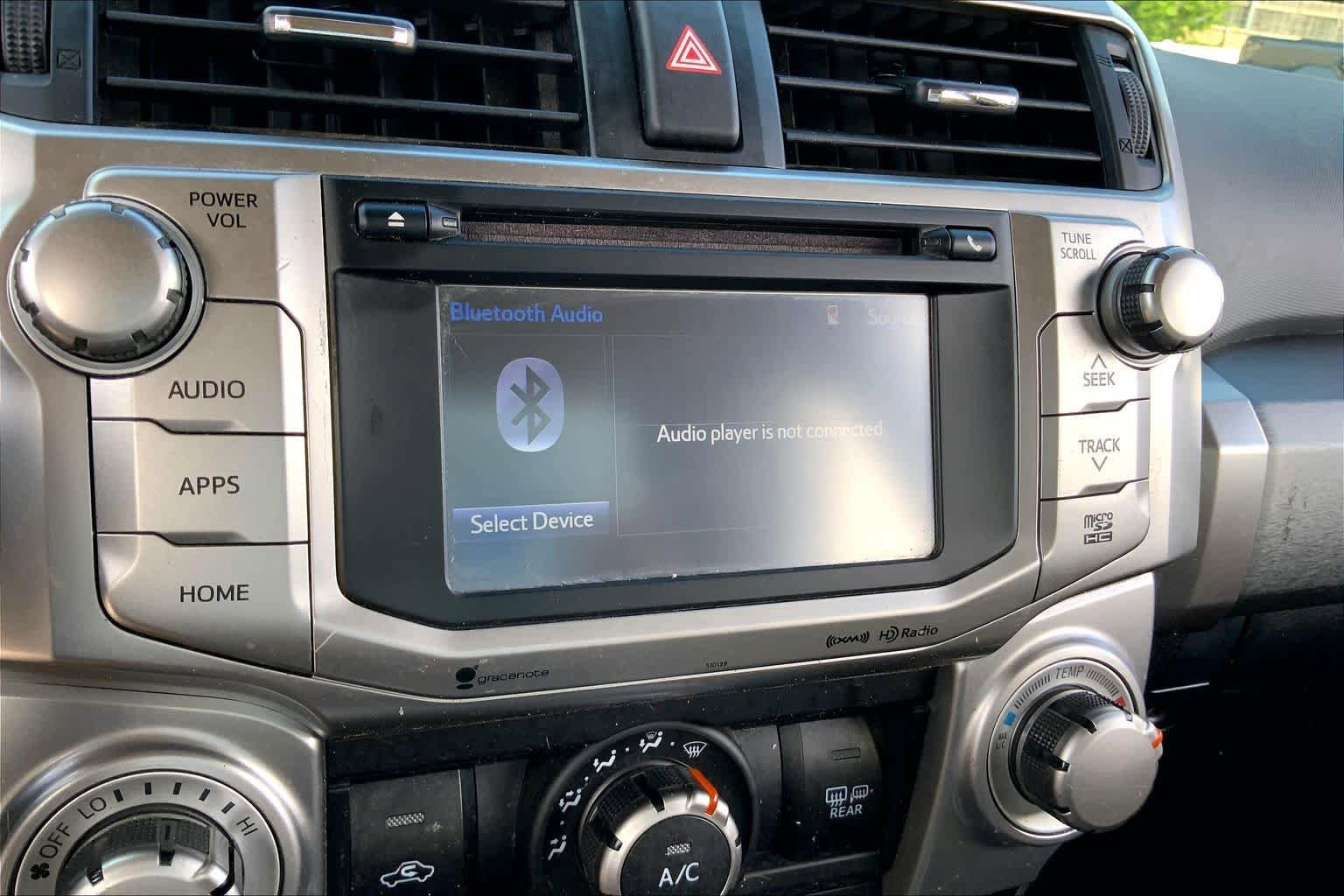 Used 2018 Toyota 4Runner SR5 AWD/4WD image 28
